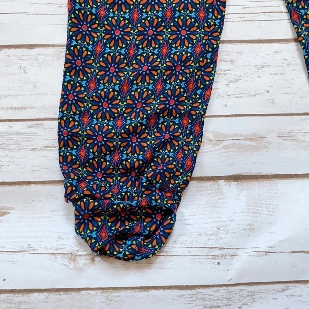 Lily White Geometric Flower Print Jogger - Picture 2 of 3